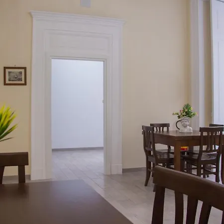 Donna Laura Suite-3